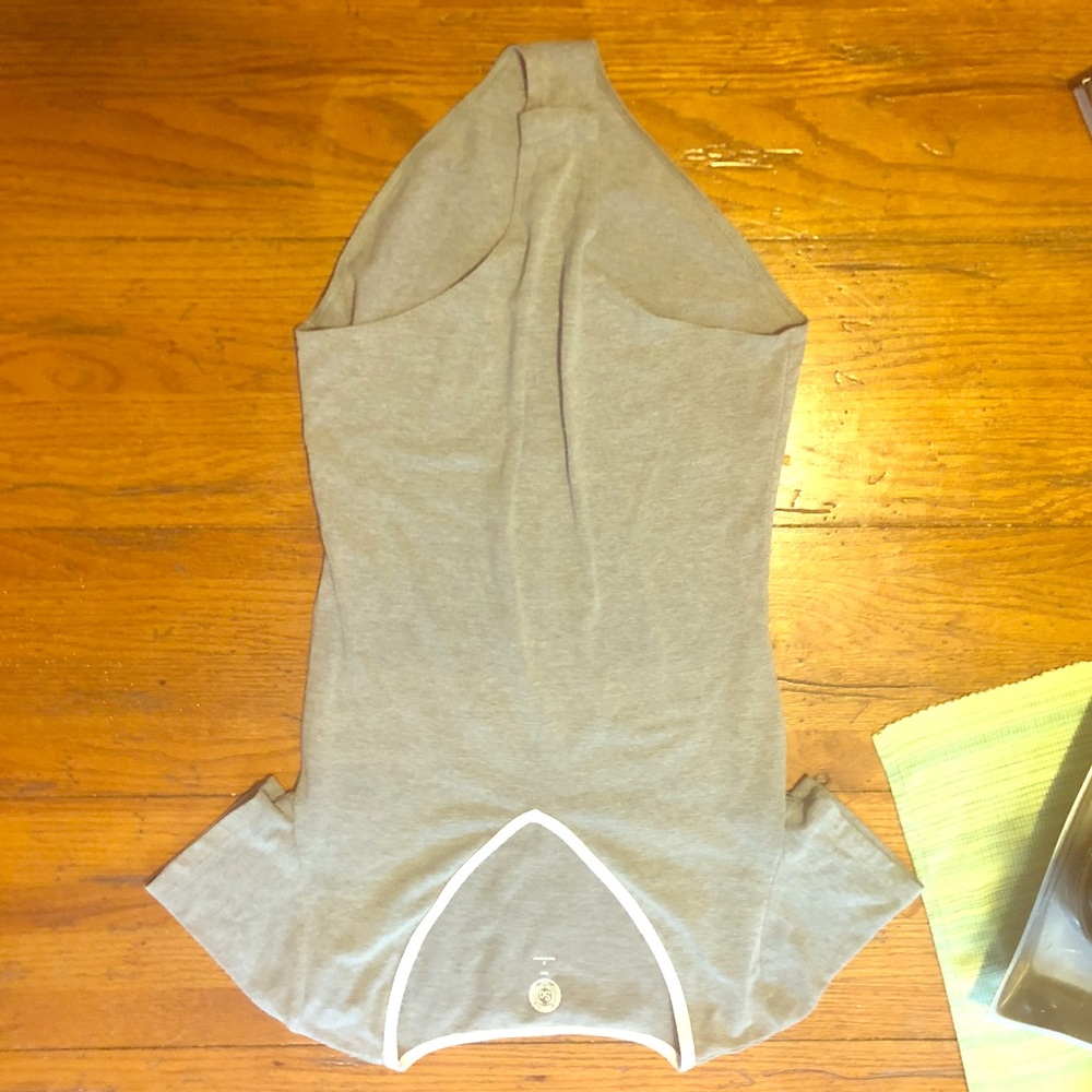 Two clip under shirts